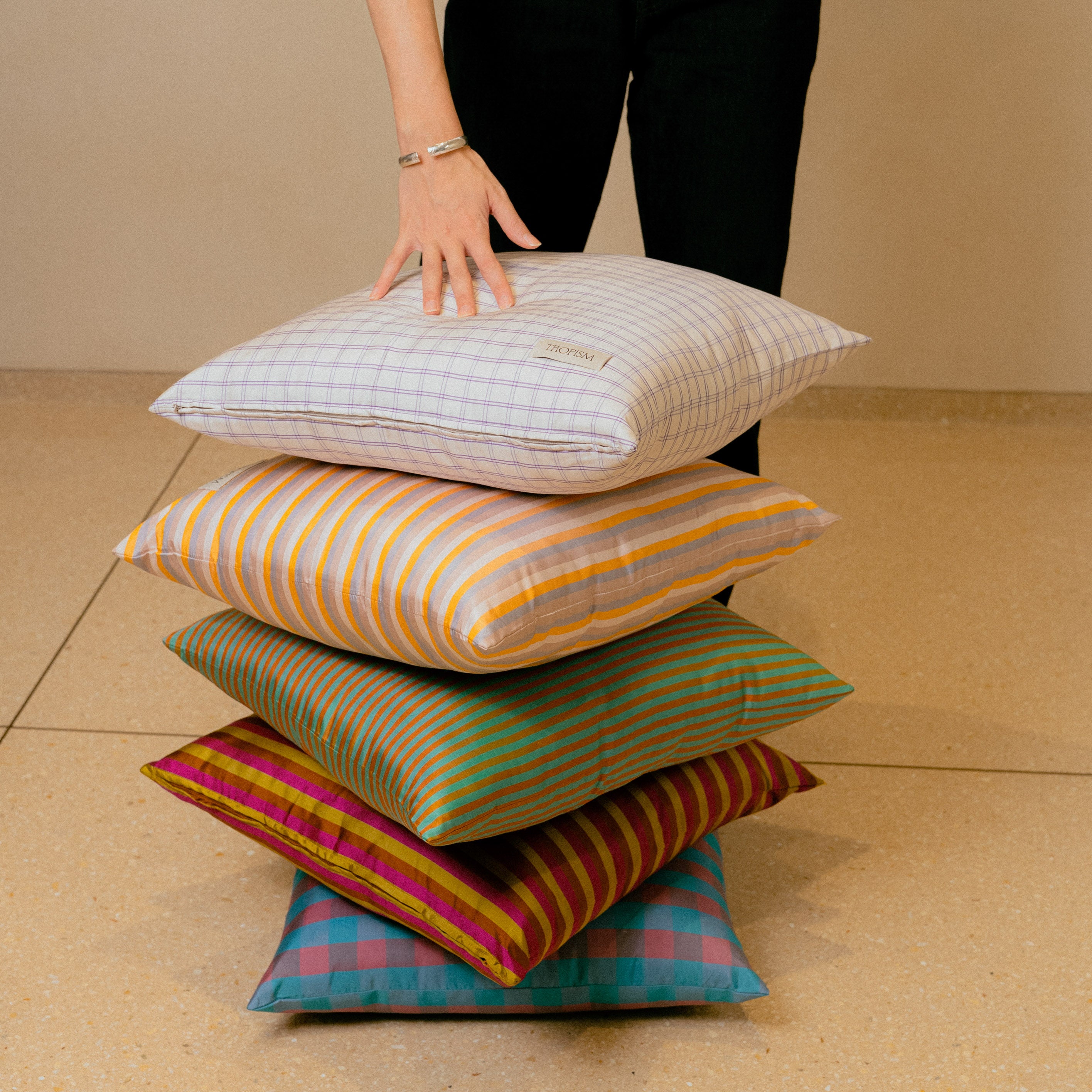 PARALLEL Cushion