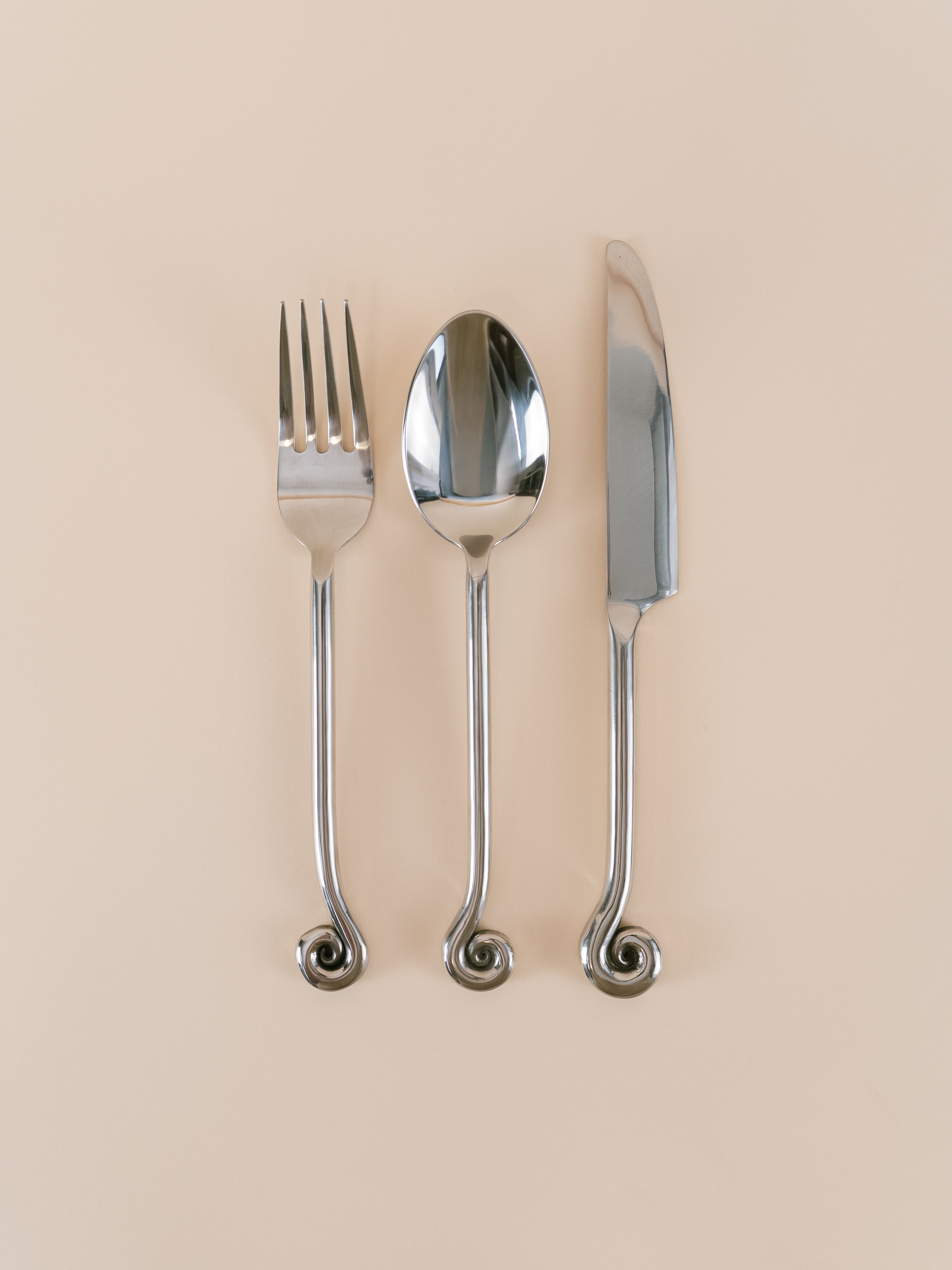 SWIRL Dining Set
