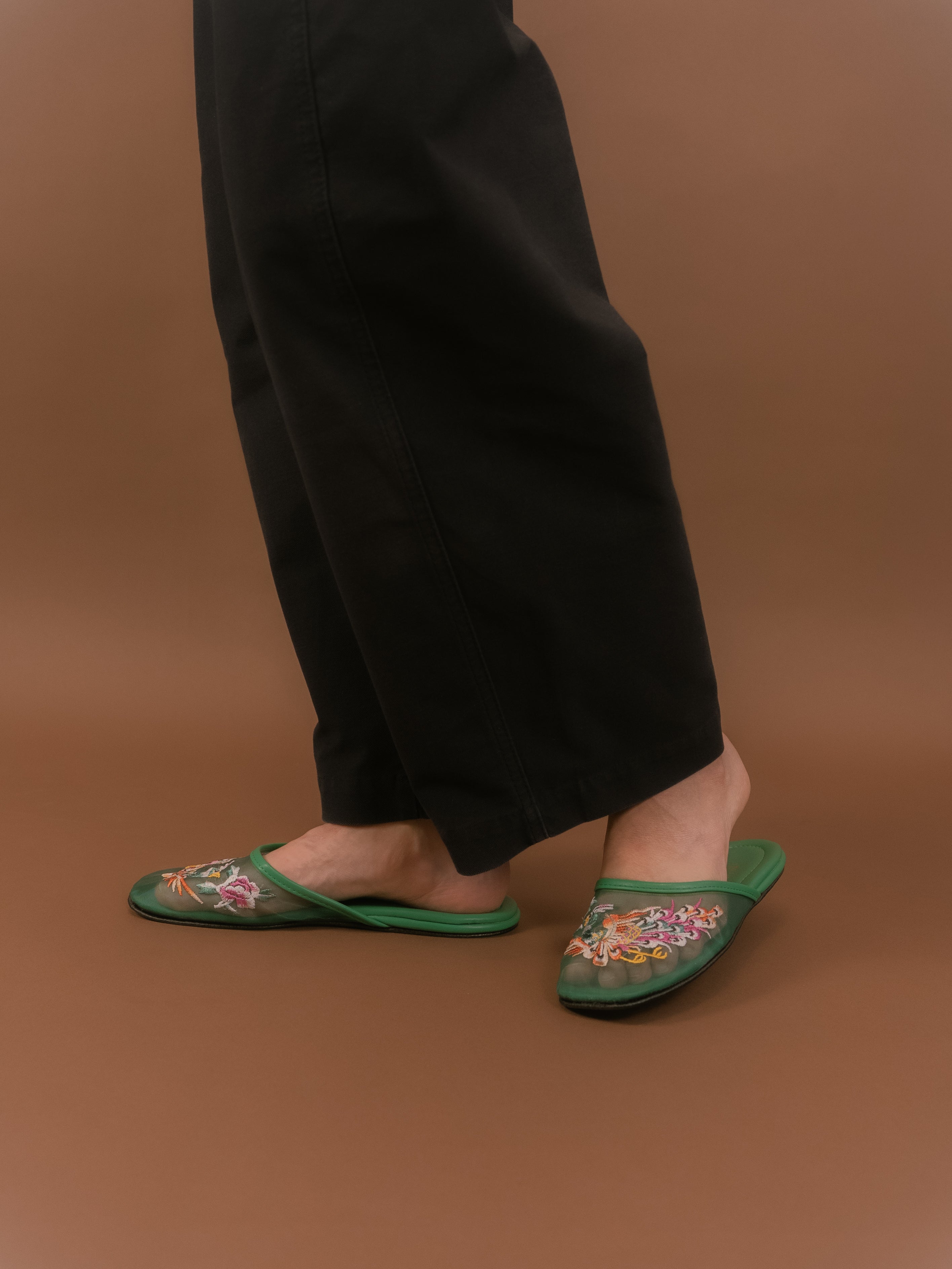 Embroidered Slipper (Green)