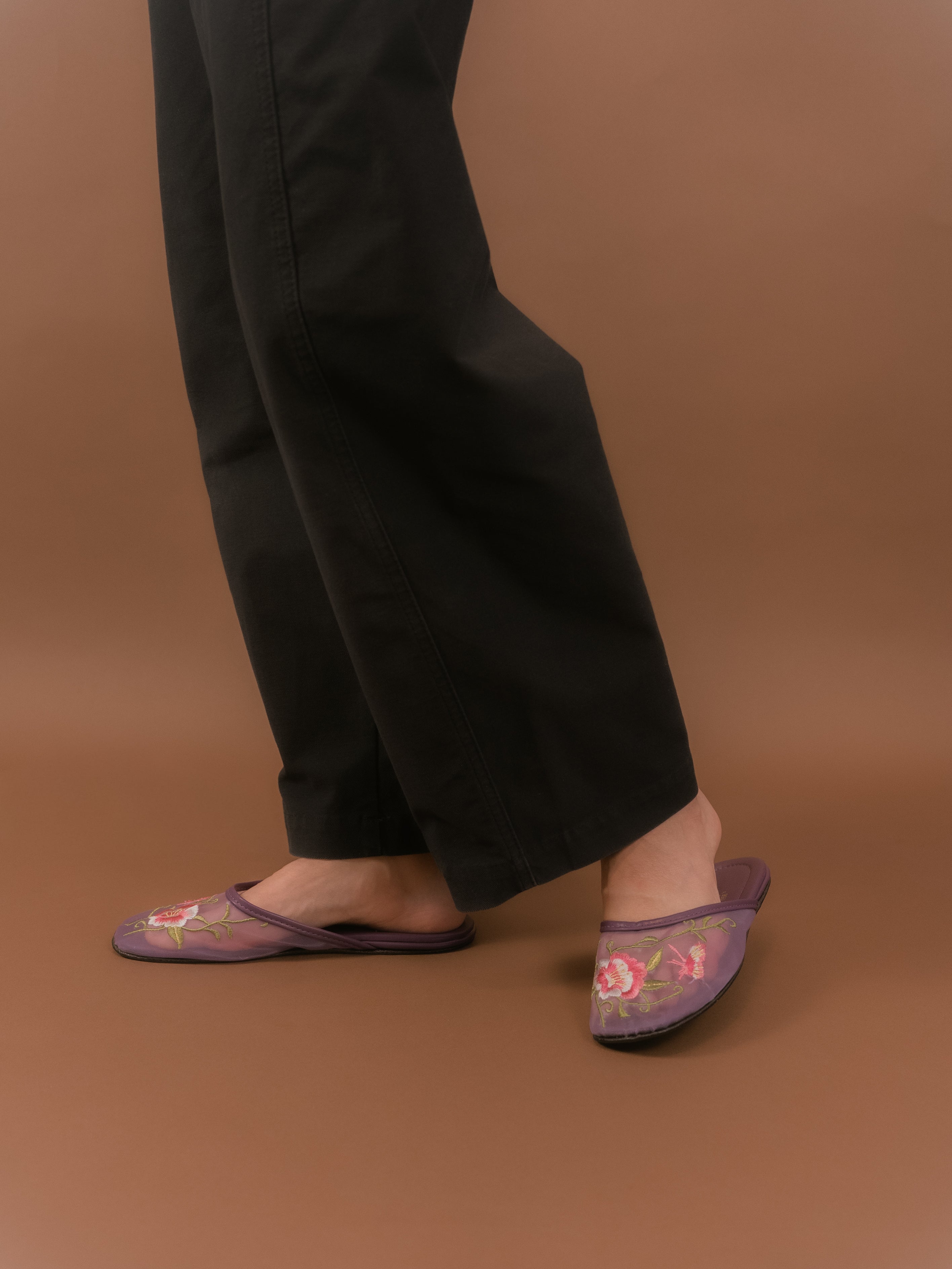 Embroidered Slipper (Purple)