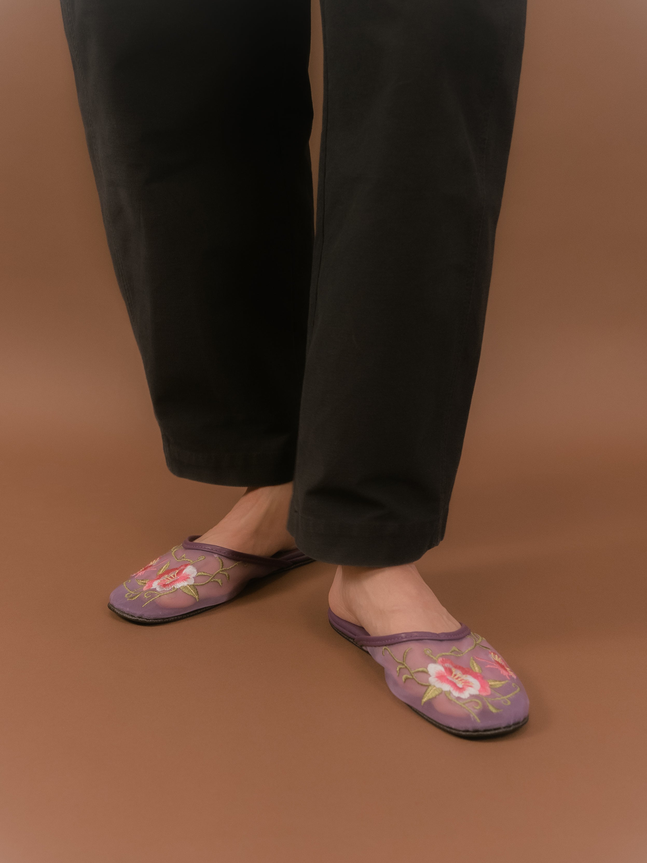 Embroidered Slipper (Purple)