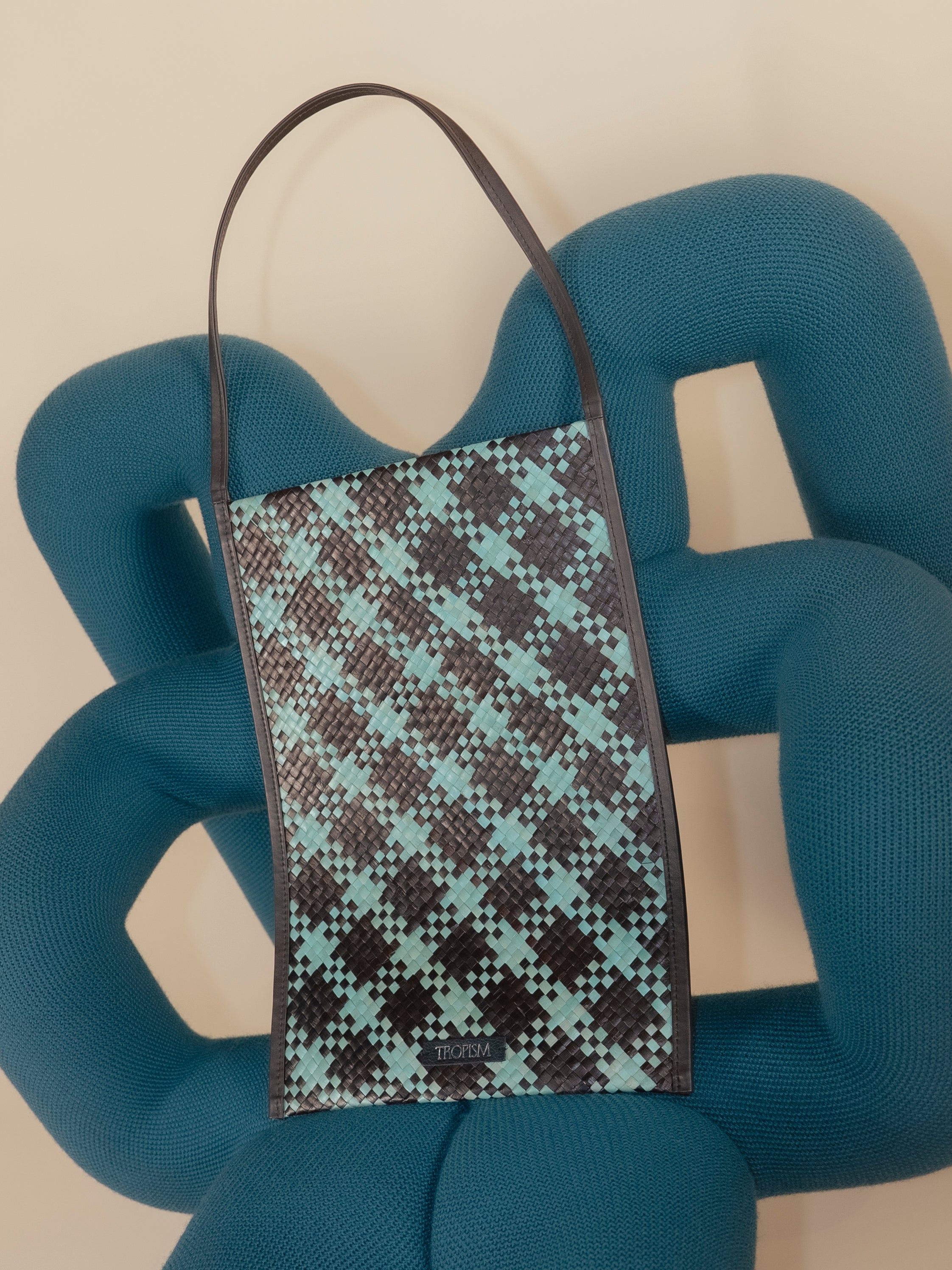TIDE Woven Letter Bag (Brown)